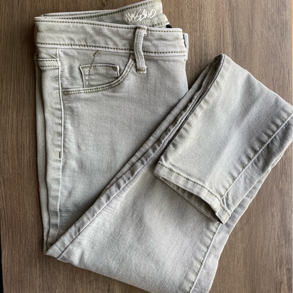 Mossimo Size 2 Women's Sage Greeb Skinny Jeans